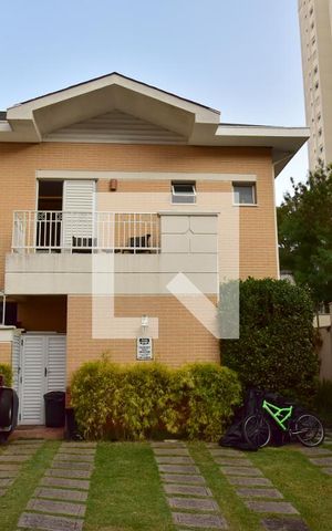 Casa de condomínio à venda com 241m², 4 quartos e 3 vagasFachada