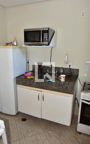 Casa de condomínio à venda com 241m², 4 quartos e 3 vagasÁrea comum - Salão de festas