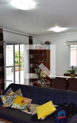 Casa de condomínio à venda com 241m², 4 quartos e 3 vagasSala