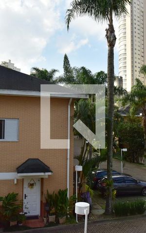 Casa de condomínio à venda com 241m², 4 quartos e 3 vagasVista da Varanda