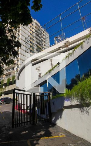 Casa de condomínio à venda com 314m², 5 quartos e 1 vaga Casa de condomínio à venda com 314m², 5 quartos e 1 vagaEntrada do Condomínio