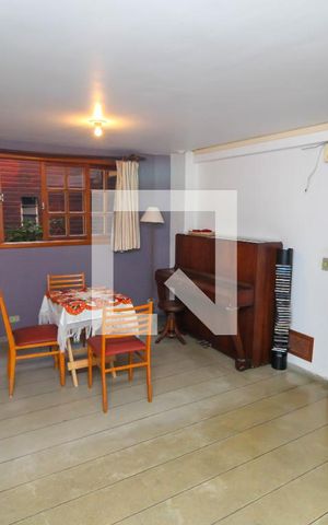 Casa de condomínio à venda com 314m², 5 quartos e 1 vaga Casa de condomínio à venda com 314m², 5 quartos e 1 vagaQuarto 5