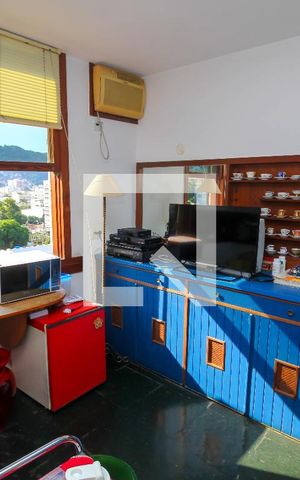 Casa de condomínio à venda com 314m², 5 quartos e 1 vaga Casa de condomínio à venda com 314m², 5 quartos e 1 vagaQuarto 1