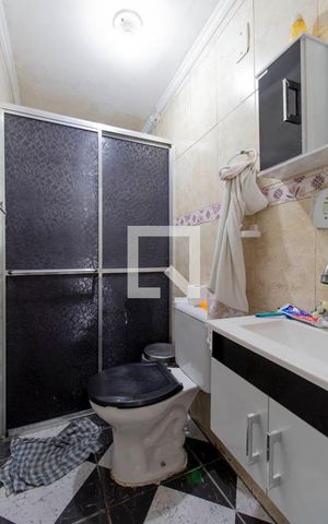 Casa à venda com 250m², 4 quartos e 1 vaga Casa à venda com 250m², 4 quartos e 1 vagaCasa 1 Banheiro