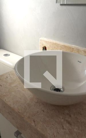 Apartamento à venda com 48m², 2 quartos e 1 vaga Apartamento à venda com 48m², 2 quartos e 1 vagaBanheiro