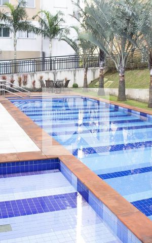 Apartamento à venda com 45m², 2 quartos e 1 vaga Apartamento à venda com 45m², 2 quartos e 1 vagaÁrea comum - Piscina