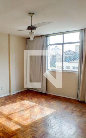 Apartamento para alugar com 105m², 3 quartos e 1 vaga Apartamento para alugar com 105m², 3 quartos e 1 vagaSala