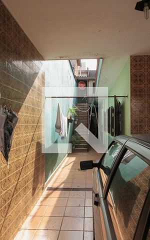 Casa à venda com 208m², 2 quartos e 2 vagas Casa à venda com 208m², 2 quartos e 2 vagasGaragem