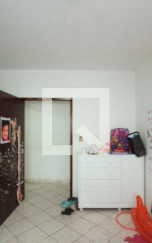 Casa à venda com 208m², 2 quartos e 2 vagas Casa à venda com 208m², 2 quartos e 2 vagasQuarto 02