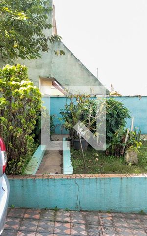 Casa à venda com 208m², 2 quartos e 2 vagas Casa à venda com 208m², 2 quartos e 2 vagasGaragem