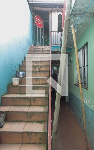 Casa à venda com 208m², 2 quartos e 2 vagas Casa à venda com 208m², 2 quartos e 2 vagasCorredor