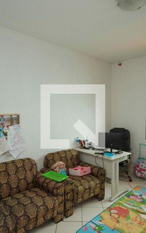 Casa à venda com 208m², 2 quartos e 2 vagas Casa à venda com 208m², 2 quartos e 2 vagasSala