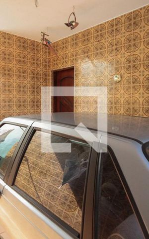Casa à venda com 208m², 2 quartos e 2 vagas Casa à venda com 208m², 2 quartos e 2 vagasGaragem