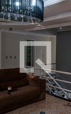 Casa para alugar com 400m², 4 quartos e 4 vagas Casa para alugar com 400m², 4 quartos e 4 vagasSala
