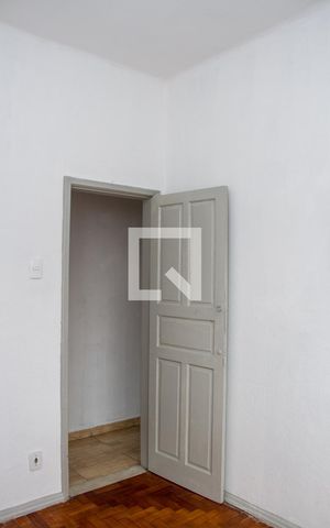 Apartamento para alugar com 57m², 2 quartos e sem vagaQuarto 01