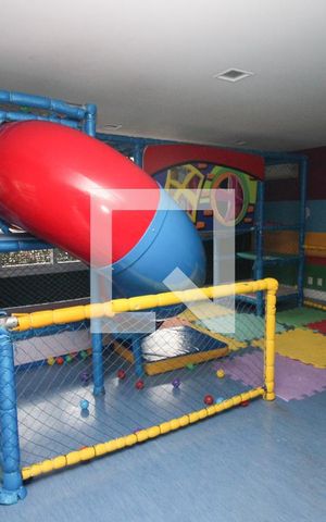 Apartamento à venda com 167m², 4 quartos e 3 vagas Apartamento à venda com 167m², 4 quartos e 3 vagasBrinquedoteca