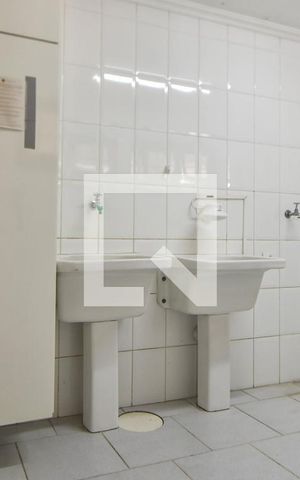 Casa para alugar com 400m², 4 quartos e 6 vagasLavanderia 