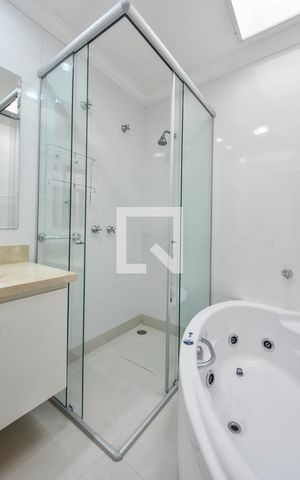 Casa para alugar com 400m², 4 quartos e 6 vagasBanheiro Suíte 01