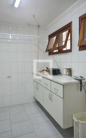 Casa para alugar com 400m², 4 quartos e 6 vagasLavanderia 