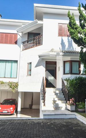 Casa para alugar com 400m², 4 quartos e 6 vagasCasa