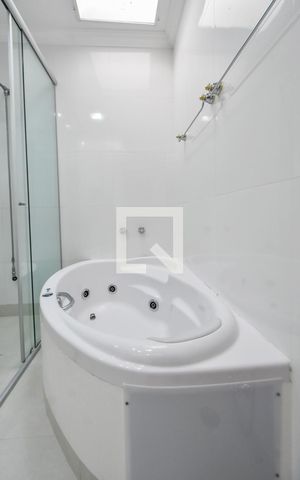 Casa para alugar com 400m², 4 quartos e 6 vagasBanheiro Suíte 01