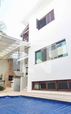 Casa para alugar com 400m², 4 quartos e 6 vagasPiscina
