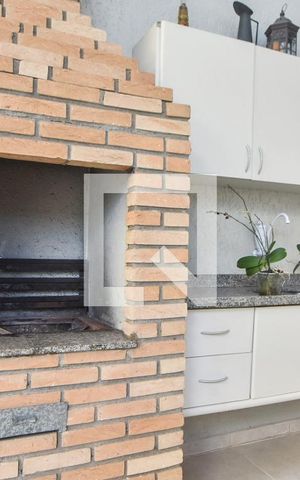 Casa para alugar com 400m², 4 quartos e 6 vagasChurrasqueira 