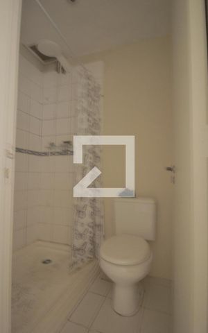 Casa de condomínio à venda com 107m², 4 quartos e 2 vagasBanheiro