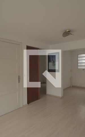 Casa de condomínio à venda com 107m², 4 quartos e 2 vagasSala