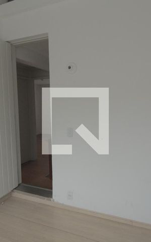 Casa de condomínio à venda com 107m², 4 quartos e 2 vagasQuarto 3