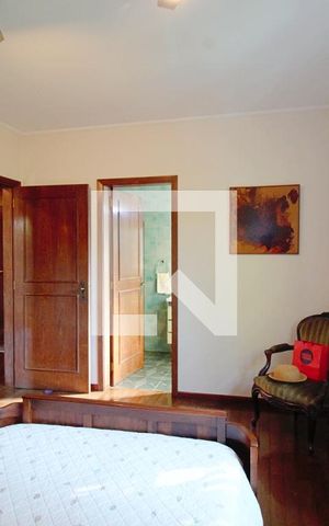 Casa à venda com 440m², 4 quartos e 3 vagas Casa à venda com 440m², 4 quartos e 3 vagasSuíte 4