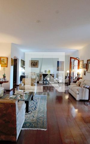 Casa à venda com 440m², 4 quartos e 3 vagas Casa à venda com 440m², 4 quartos e 3 vagasSala 2