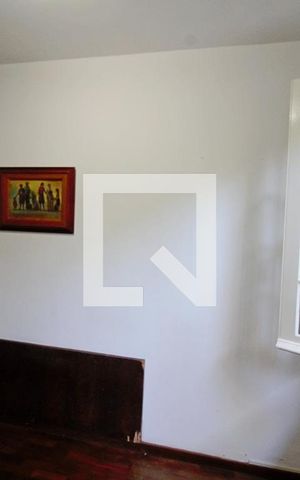 Casa à venda com 440m², 4 quartos e 3 vagas Casa à venda com 440m², 4 quartos e 3 vagasQuarto de Serviço 2