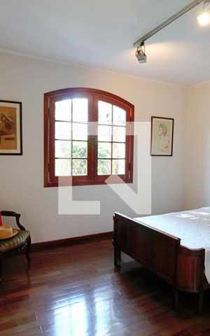 Casa à venda com 440m², 4 quartos e 3 vagas Casa à venda com 440m², 4 quartos e 3 vagasSuíte 4