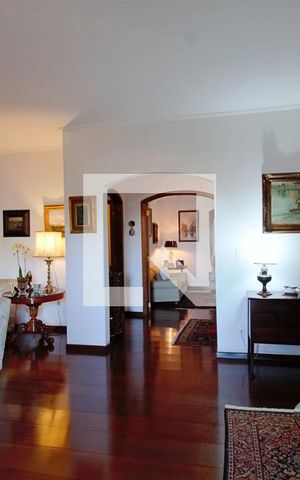 Casa à venda com 440m², 4 quartos e 3 vagas Casa à venda com 440m², 4 quartos e 3 vagasSala 2