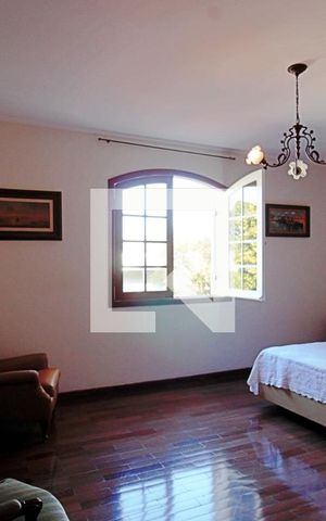Casa à venda com 440m², 4 quartos e 3 vagas Casa à venda com 440m², 4 quartos e 3 vagasSuíte 2