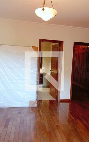 Casa à venda com 440m², 4 quartos e 3 vagas Casa à venda com 440m², 4 quartos e 3 vagasSuíte 1