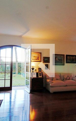 Casa à venda com 440m², 4 quartos e 3 vagas Casa à venda com 440m², 4 quartos e 3 vagasSala 2