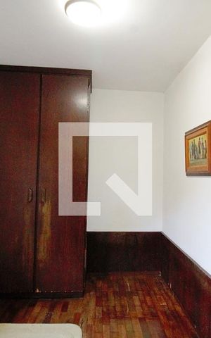 Casa à venda com 440m², 4 quartos e 3 vagas Casa à venda com 440m², 4 quartos e 3 vagasQuarto de Serviço 2