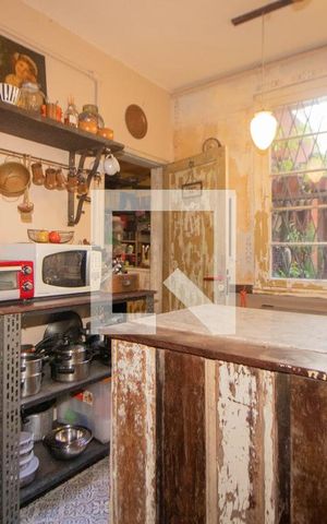 Casa à venda com 234m², 5 quartos e 1 vaga Casa à venda com 234m², 5 quartos e 1 vagaCozinha