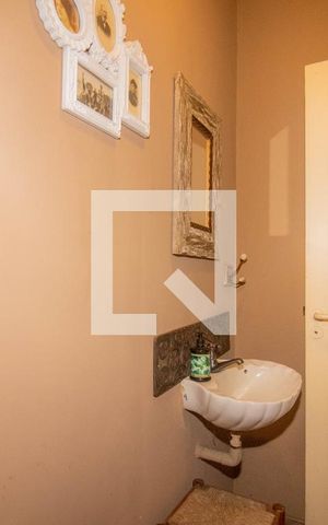 Casa à venda com 234m², 5 quartos e 1 vaga Casa à venda com 234m², 5 quartos e 1 vagaLavabo