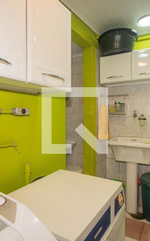Casa à venda com 234m², 5 quartos e 1 vaga Casa à venda com 234m², 5 quartos e 1 vagaÁrea de Serviço