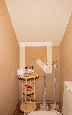 Casa à venda com 234m², 5 quartos e 1 vaga Casa à venda com 234m², 5 quartos e 1 vagaLavabo