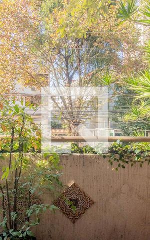 Casa à venda com 234m², 5 quartos e 1 vaga Casa à venda com 234m², 5 quartos e 1 vagaQuarto 2 - Sacada