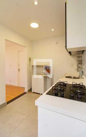 Apartamento para alugar com 70m², 2 quartos e 1 vagaDetalhe da cozinha 