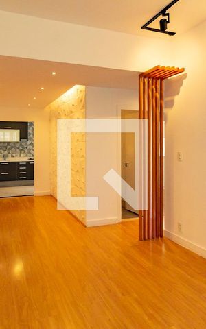 Apartamento para alugar com 70m², 2 quartos e 1 vagaDetalhe da sala 