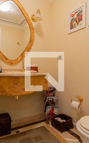 Apartamento à venda com 250m², 3 quartos e 4 vagas Apartamento à venda com 250m², 3 quartos e 4 vagasLavabo