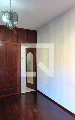 Casa à venda com 176m², 3 quartos e 2 vagasSuíte