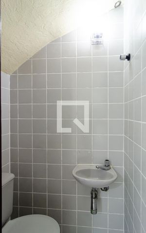 Casa de condomínio à venda com 188m², 3 quartos e 2 vagas Casa de condomínio à venda com 188m², 3 quartos e 2 vagasLavabo