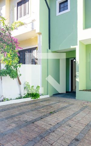 Casa de condomínio à venda com 188m², 3 quartos e 2 vagas Casa de condomínio à venda com 188m², 3 quartos e 2 vagasGaragem